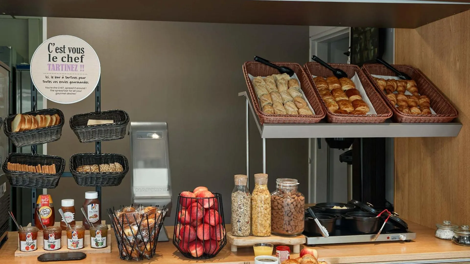 **  B&B Hotel Orly Rungis Aeroport 2 Etoiles France